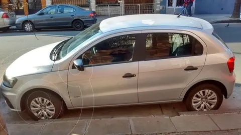 Volkswagen Gol Trend 5P Trendline usado (2017) color Plata precio $15.000.000
