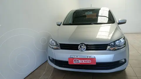 Volkswagen Gol Trend 5P Pack III usado (2015) color Plata precio $14.700.000