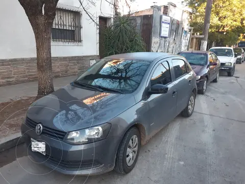 foto Volkswagen Gol Trend 5P Pack II usado (2014) color Gris Cuarzo precio $1.890.000