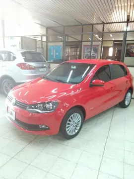 Volkswagen Gol Trend 5P Highline usado (2015) color Rojo Flash precio $15.500.000