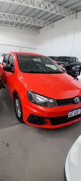 Volkswagen Gol Trend 5P Trendline usado (2018) color Rojo Flash precio $17.500.000