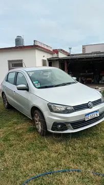 Volkswagen Gol Trend 5P Comfortline usado (2018) color Gris Platino precio $15.000.000