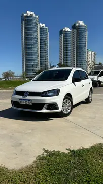 Volkswagen Gol 5P 1.6 Trendline usado (2017) color Blanco precio u$s11.000