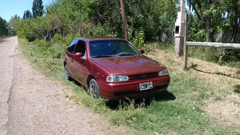 Volkswagen Gol 3P 1.6 GLD usado (1997) color Rojo precio $4.250.000