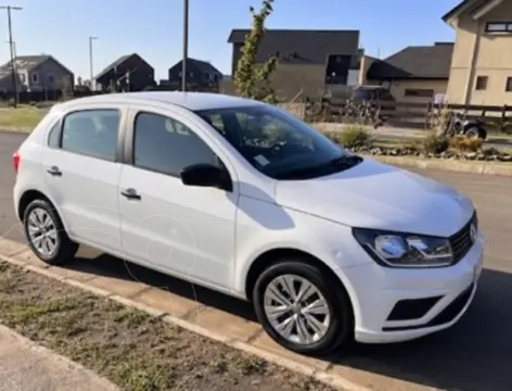 Volkswagen Gol 1.6L Comfortline usado (2021) color Blanco precio $7.000.000