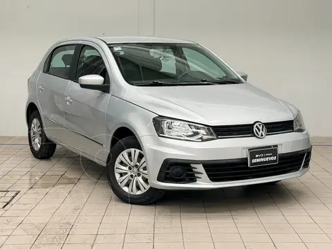Volkswagen Gol Trendline usado (2017) color plateado precio $159,800