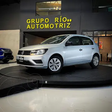 Volkswagen Gol Trendline usado (2020) color plateado precio $209,000