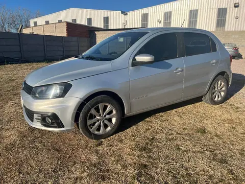 Volkswagen Golf GOL 1.6 3 P TREND L/13 usado (2017) color Plata precio $14.500.000