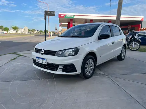 Volkswagen Golf GOL 1.6 5 P TREND L/17 usado (2018) color Blanco precio $18.900.000