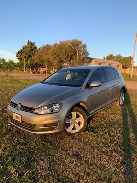 Volkswagen Golf 5P 1.6 TSi Trendline usado (2015) color Beige precio u$s12.500