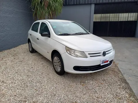 Volkswagen Golf GOL 1.6 5 P TREND usado (2009) color Blanco precio $9.800.000