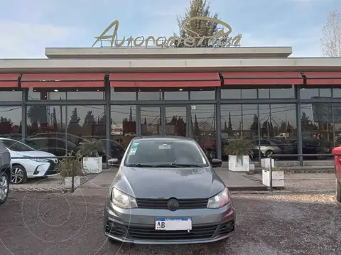Volkswagen Golf GOL 1.6 5 P TREND L/13 usado (2017) color Gris precio $14.000.000