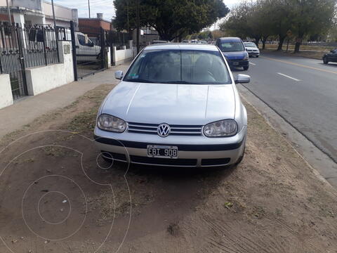 foto Volkswagen Golf 5P 1.6 Comfortline usado (2003) color Gris Plata  precio $980.000
