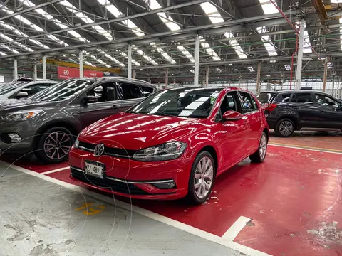 Volkswagen Golf Comfortline usado (2019) color Rojo Tornado financiado en mensualidades(enganche $82,000 mensualidades desde $9,000)