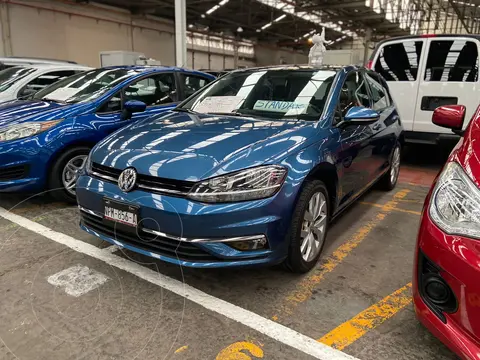 Volkswagen Golf Comfortline usado (2019) color Azul Metalico financiado en mensualidades(enganche $126,000 mensualidades desde $10,800)