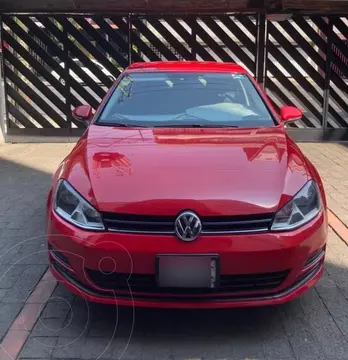 Volkswagen Golf Trendline usado (2016) color Rojo precio $250,000