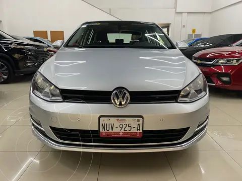 Volkswagen Golf Highline DSG usado (2017) color plateado precio $319,000