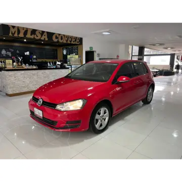 Volkswagen Golf Trendline usado (2016) color Rojo precio $205,000