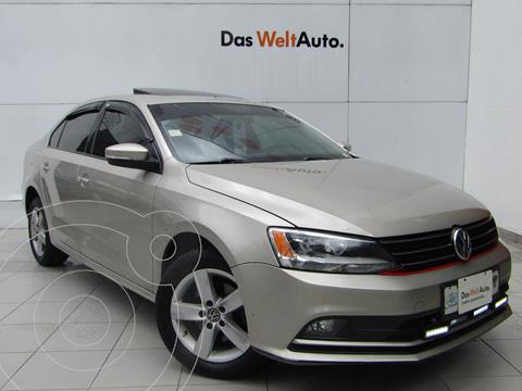 foto Volkswagen Jetta Comfortline Tiptronic usado (2016) color Plata Lunar precio $210,000