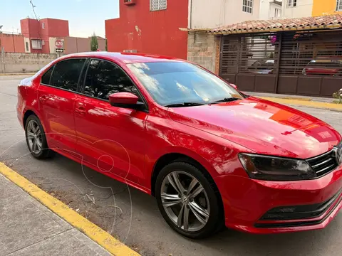 Volkswagen Jetta 2.0 usado (2018) color Rojo precio $210,000