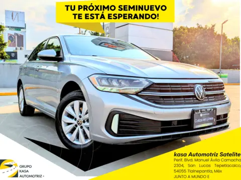 Volkswagen Jetta Comfortline usado (2022) color plateado precio $350,000