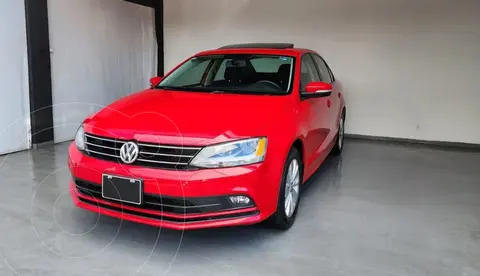 Volkswagen Jetta Comfortline usado (2016) color Rojo Tornado precio $155,000