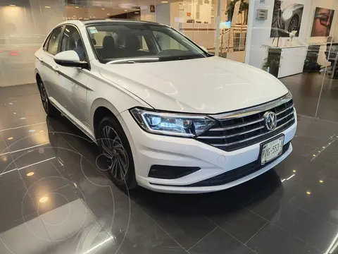 Volkswagen Jetta Highline Tiptronic usado (2019) color Blanco precio $342,000