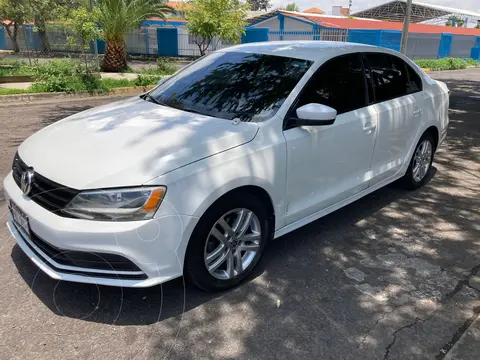Volkswagen Jetta Trendline 2.0 Aut usado (2018) color Blanco precio $200,000