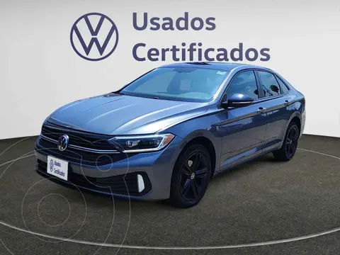 Volkswagen Jetta Sportline usado (2022) color Gris precio $390,900