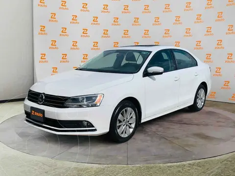 Volkswagen Jetta Comfortline Tiptronic usado (2016) color Blanco financiado en mensualidades(enganche $67,225 mensualidades desde $3,966)