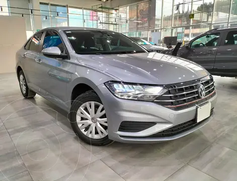Volkswagen Jetta Startline Tiptronic usado (2020) color plateado financiado en mensualidades(enganche $119,423 mensualidades desde $5,130)