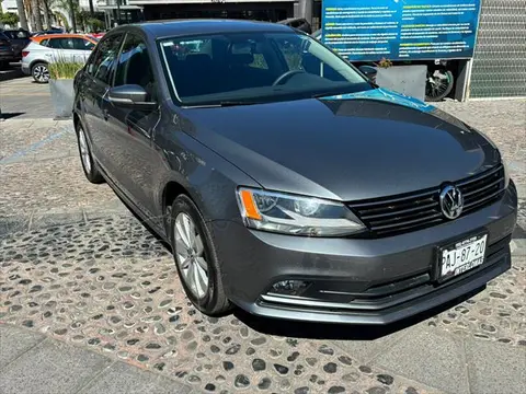 Volkswagen Jetta Comfortline Tiptronic usado (2016) color Gris Oscuro precio $235,000