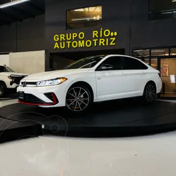 Volkswagen Jetta Trendline usado (2025) color Blanco precio $610,000