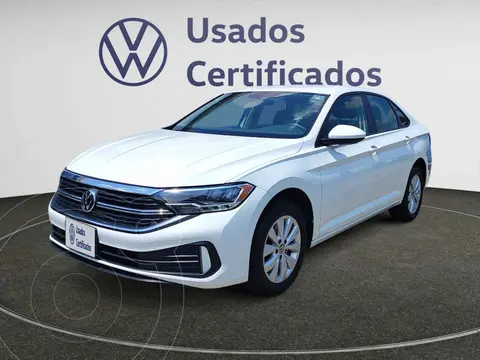 Volkswagen Jetta Comfortline usado (2023) color Blanco financiado en mensualidades(enganche $99,708 mensualidades desde $7,628)