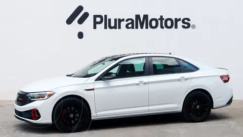 Volkswagen Jetta Trendline usado (2024) color Blanco precio $529,000