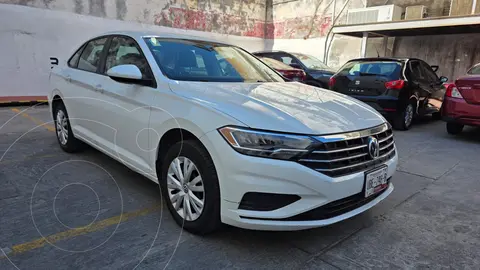 Volkswagen Jetta Trendline usado (2021) color Blanco precio $281,000