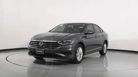 Volkswagen Jetta Comfortline Tiptronic usado (2019) color Gris precio $364,999