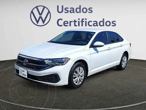 Volkswagen Jetta Trendline usado (2024) color Blanco financiado en mensualidades(enganche $98,345 mensualidades desde $7,524)