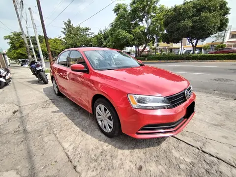 Volkswagen Jetta 2.0 usado (2018) color Rojo precio $235,000