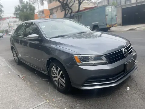 Volkswagen Jetta Live usado (2016) color Gris precio $212,000