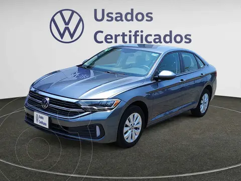 Volkswagen Jetta Comfortline usado (2023) color Gris precio $350,900