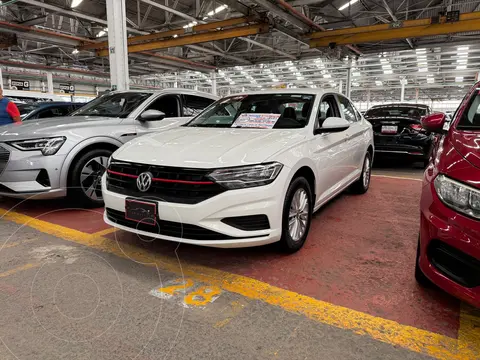 Volkswagen Jetta Comfortline usado (2020) color Blanco financiado en mensualidades(enganche $72,800 mensualidades desde $6,500)