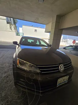 Volkswagen Jetta Sportline 1.8 T Piel usado (2016) color Marron precio $220,000