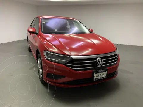 Volkswagen Jetta Trendline Tiptronic usado (2019) color Rojo precio $340,000