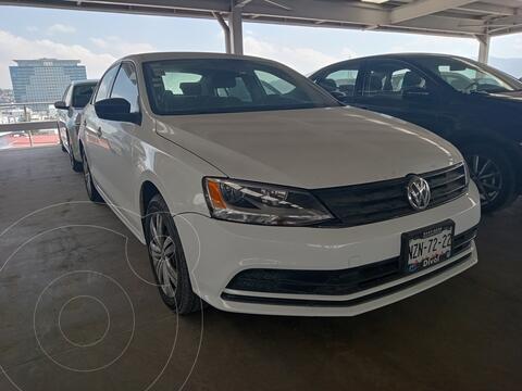 Volkswagen Jetta 2.0 usado (2016) color Blanco financiado en mensualidades(enganche $43,800)