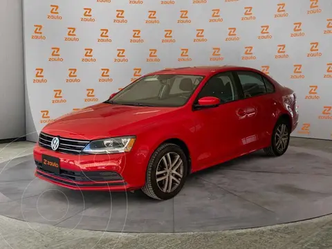 Volkswagen Jetta Trendline usado (2018) color Rojo financiado en mensualidades(enganche $71,250 mensualidades desde $5,255)