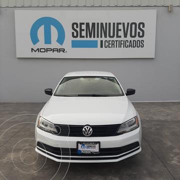 Volkswagen Jetta 2.0 usado (2018) color Blanco precio $210,000