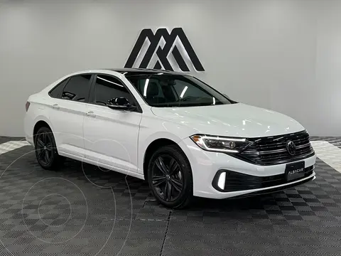 Volkswagen Jetta Sportline usado (2024) color Blanco precio $419,999