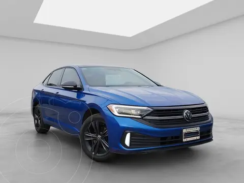 Volkswagen Jetta Sportline usado (2024) color Azul precio $468,900