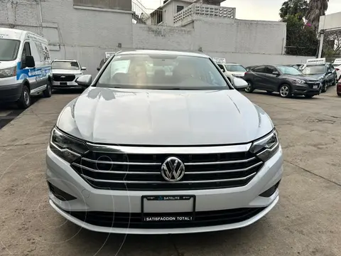 Volkswagen Jetta 2.0 Tiptronic usado (2019) color Blanco precio $115,000